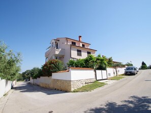 Exterior - Wohnung in Banjole mit großem Garten by Interhome (Pula/Banjole)