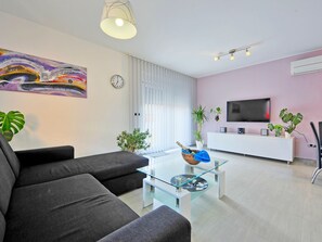 Living area - "Villa Amosa" by Interhome (Pula/Banjole)