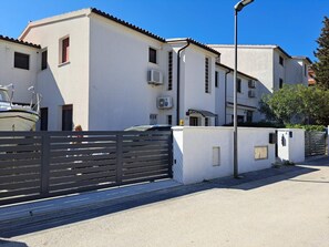 Exterior - Wohnung in Pomer mit Kleinem Garten by Interhome (Pula/Banjole)