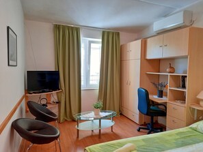 Internet - Schönes Apartment in Pješčana Uvala, Strand in der Nähe by Interhome (Pula/Banjole)