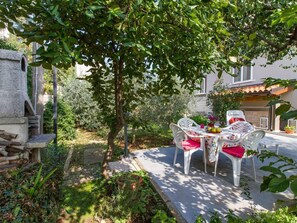 Outdoor dining - Wohnung in Stoja mit Grill by Interhome (Pula)
