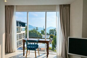 Deluxe Room, 1 King Bed | Beach/ocean view