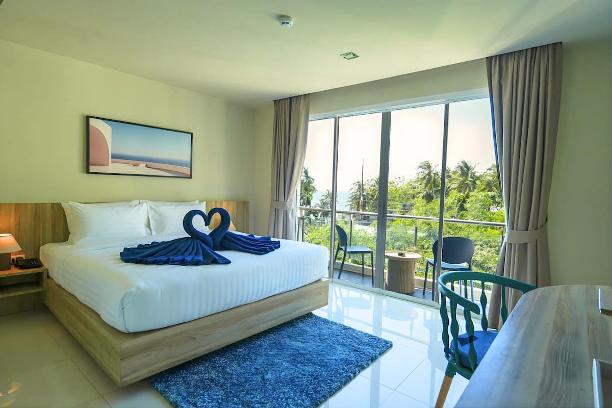 Deluxe Room, 1 King Bed