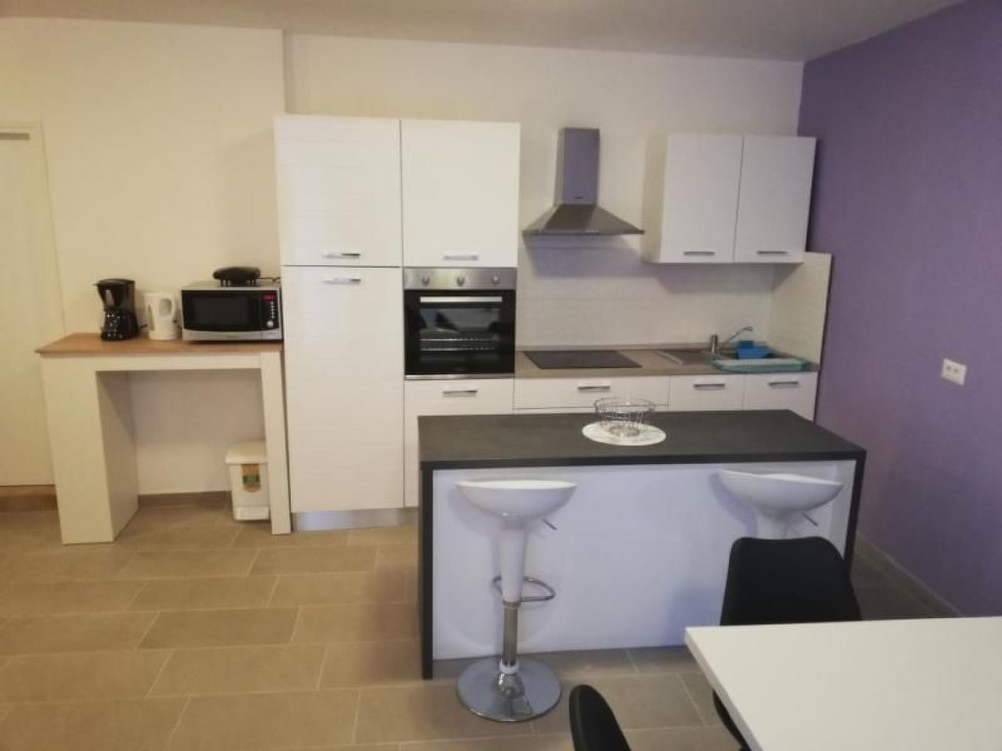 Réfrigérateur, micro-ondes, four