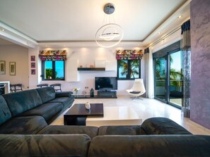 Kamin, DVD-Player