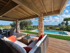 Outdoor dining - in Sgourou mit Parkplatz, Blick ins Grüne by Interhome (Faliraki)