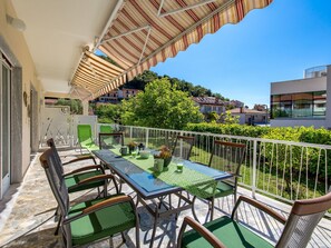 Outdoor dining - Magnolia Terrace Wohnung by Interhome (Mošćenička Draga)