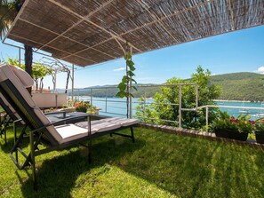Property grounds - mit Blick auf das Wasser by Interhome (Rabac)