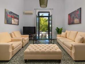 TV - Villa Eleonora by Interhome (Faliraki)