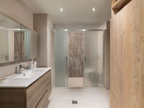 Towels - Trapezia Luxury Living -Türkis by Interhome (Kolympia)