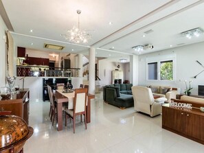 TV, fireplace - Gga Allbatros Villa by Interhome (Kolympia)