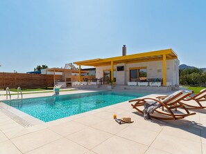 Pool - Schöne Ferienvilla Ilios by Interhome (Kolympia)