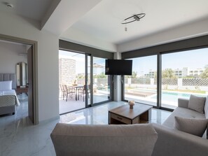 TV - Rhodes Stars Stellar Villas-Lyra by Interhome (Kolympia)