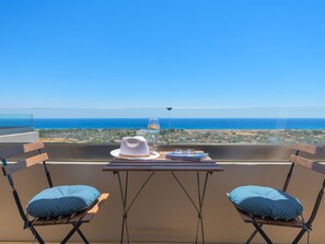 Outdoor dining - Wunderschöne Alav Pool Villa by Interhome (Kolympia)