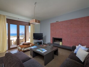 TV, fireplace, DVD player - Wunderschöne Alav Pool Villa by Interhome (Kolympia)