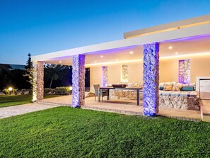 Outdoor dining - Villa Sofia neben dem Strand von Afandou by Interhome (Kolympia)