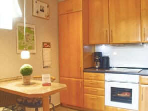 Fridge, microwave, oven, dishwasher - Monterosa in Baden-Baden by Interhome (Baden-Baden)