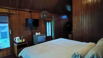 Fer et planche Ă repasser, accĂšs Internet, draps fournis