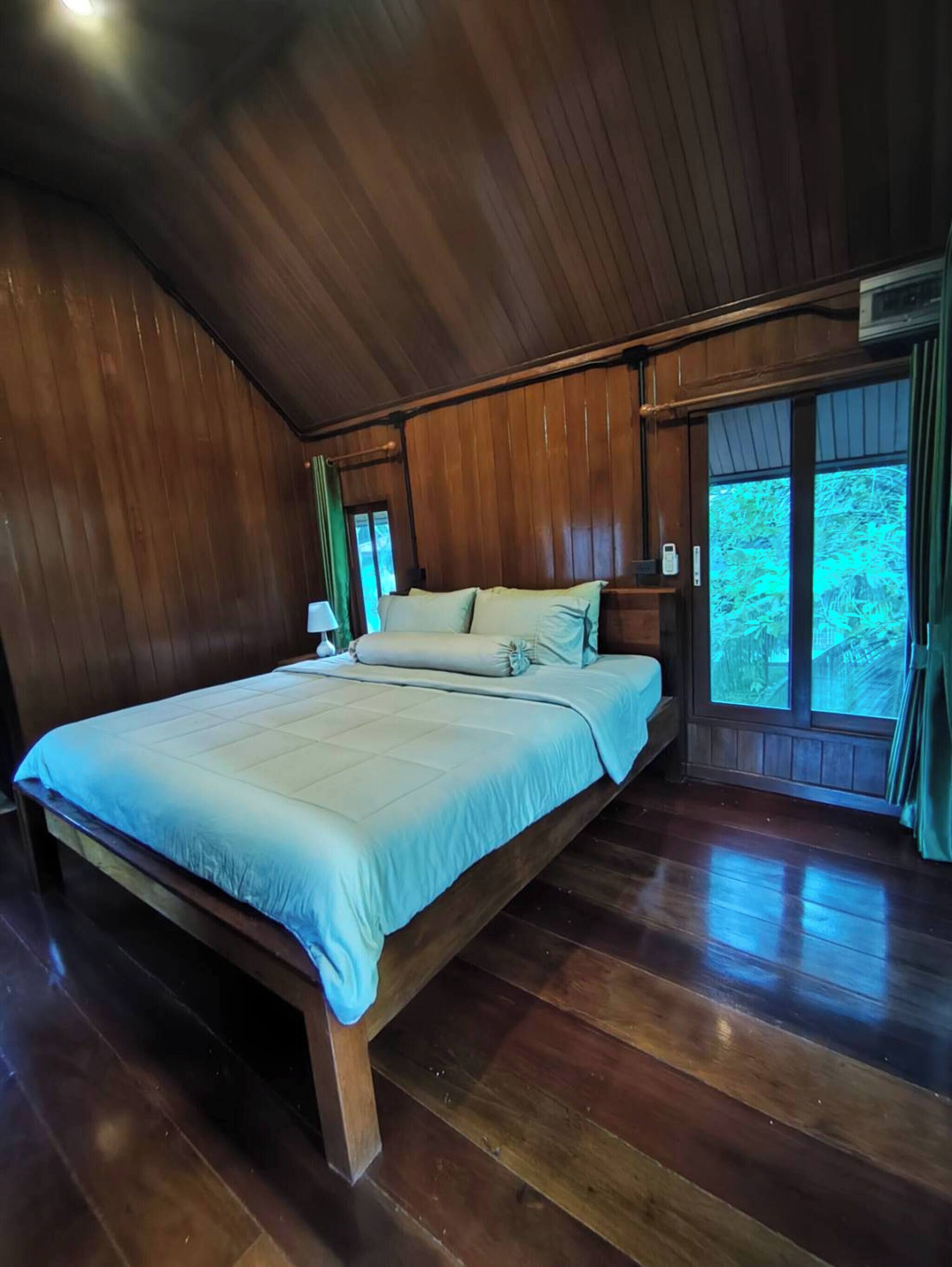 1 bedroom, iron/ironing board, Internet, bed sheets