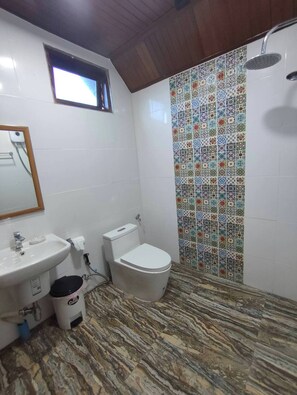 Shower, hair dryer - Baan Dok Aorr Aoluke Peaceful House among the nature for privacy lover (Ao Luek Tai)