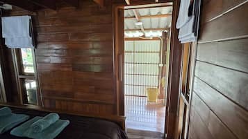 1 chambre, fer et planche Ă repasser, accĂšs Internet, draps fournis