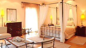 9 Schlafzimmer, Internetzugang