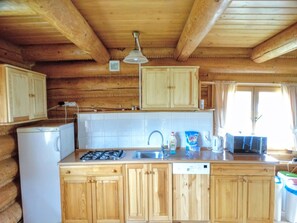 Fridge, microwave, dishwasher, cookware/dishes/utensils - Holzhäuschen Goral by Interhome (Kopalino)