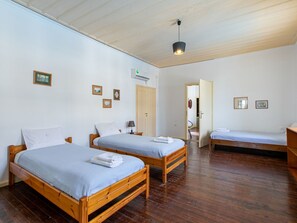 Internet - Haus Orestis by Interhome (Agia Marina)