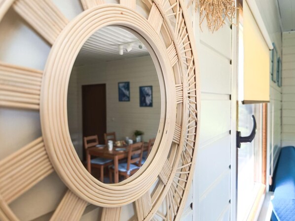 Dining - Modernes Ferienhaus in Kopalino mit Grill, Garten und Terrasse by Interhome (Choczewo)