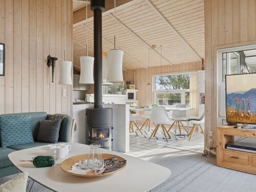 "Yma" - 250m from the sea by Interhome