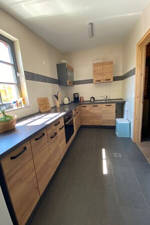 Fridge, oven, cookware/dishes/utensils - Alte Schmiede by Interhome (Boitzenburger Land)