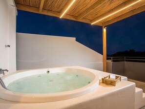 Outdoor spa tub - Armonikon Pool Villa 2 by Interhome (Faliraki)