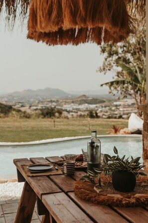 Outdoor dining - Villa Maya mit Pool und Bergblick by Interhome (Faliraki)