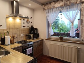 Fridge, microwave, oven, cookware/dishes/utensils - Wohnung Nr. 1 by Interhome (Swieradow Zdroj)
