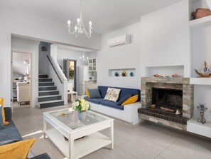 TV - Ferienvilla "Dama Dama Villas" by Interhome (Gennadi)