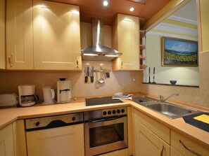 Fridge, microwave, oven, dishwasher - Haus Strandhafer by Interhome (Baabe)