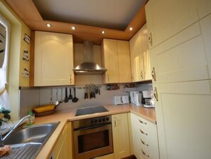 Fridge, microwave, oven, dishwasher - Haus Seeadler by Interhome (Baabe)