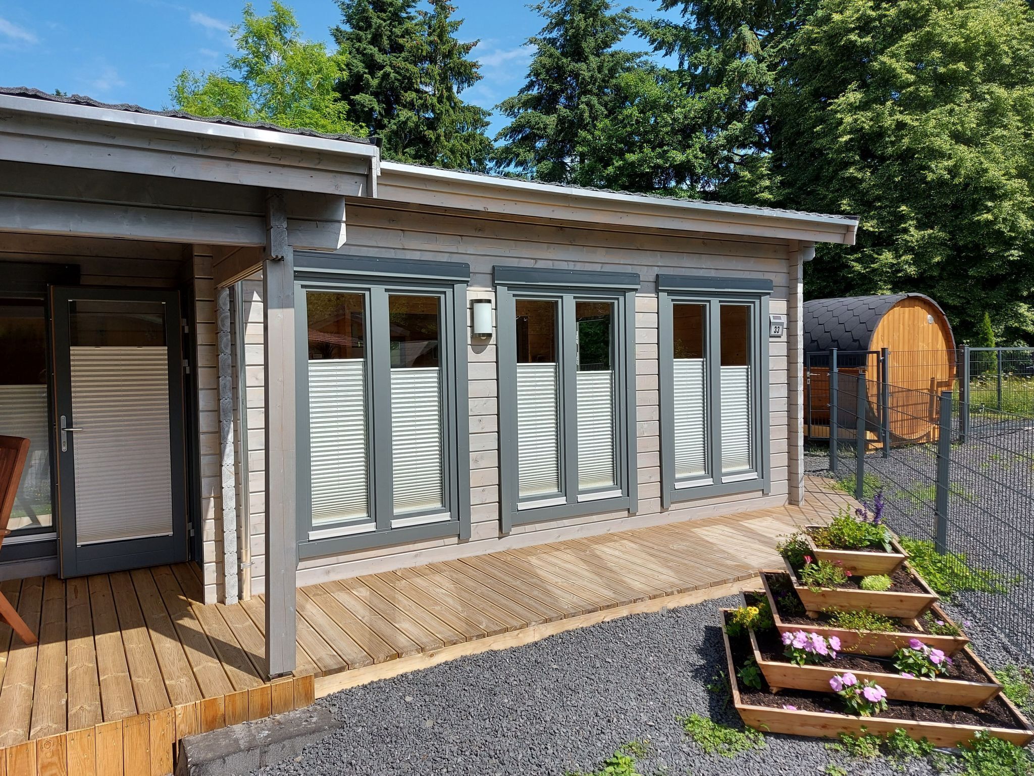 المنشأة من الخارج