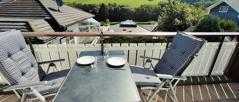 تناول الطعام بالخارج