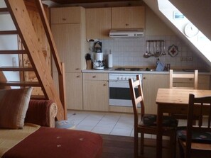 Fridge, oven, cookware/dishes/utensils - Apartment im Friesenhaus Dikhü by Interhome (Emmelsbüll)