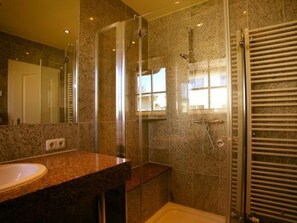 Towels - Wunderschönes Appartement mit Garten und Terrasse by Interhome (Baabe)