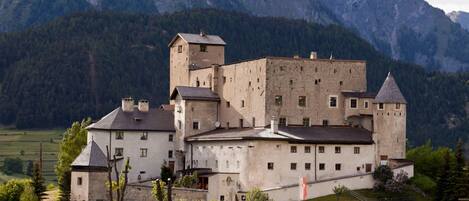 المنشأة من الخارج