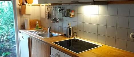 Réfrigérateur, four, lave-vaisselle