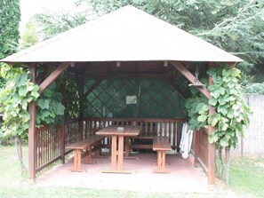 Outdoor dining - Bequem eingerichtetes Appartement für 6 Personen by Interhome (Balatonlelle)