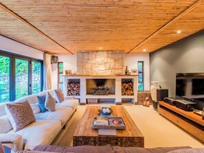 Fireplace - Villa Malbec in Constantia by Interhome (Hout Bay)