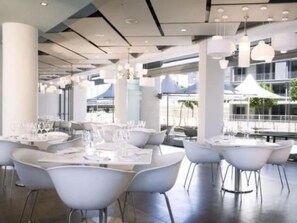 Banquet hall - Wohnung "Harbour Bridge" mit Gemeinschaftspool by Interhome (Cape Town - City Center)