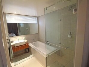 Towels - Wohnung "Harbour Bridge" mit Gemeinschaftspool by Interhome (Cape Town - City Center)