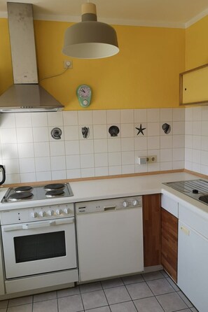 Fridge, cookware/dishes/utensils - Kleines Gretchen by Interhome (Hage)