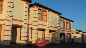 Exterior - Moshitametsi Guesthouse (Kempton Park)