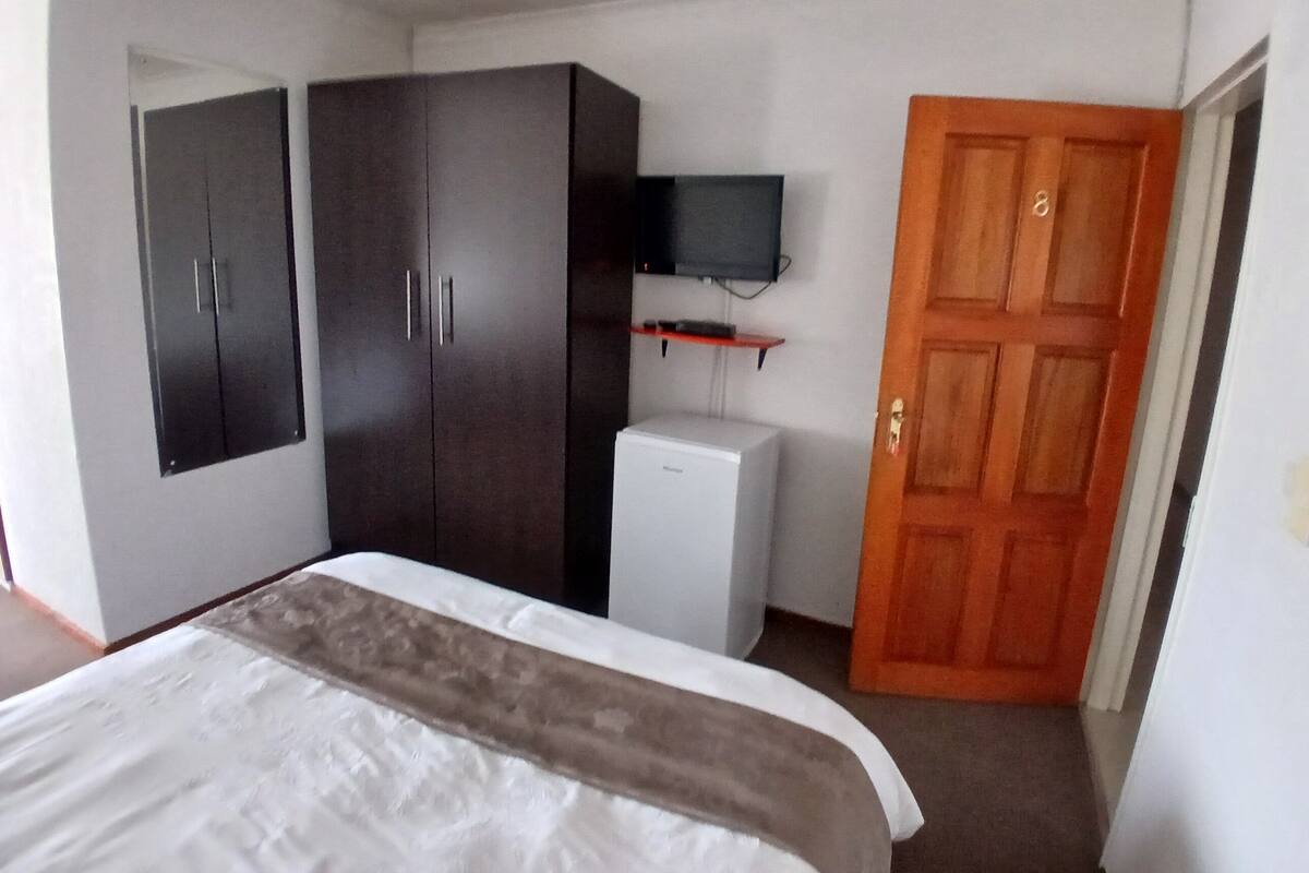 Economy Double Room | Desk, iron/ironing board (on request), free WiFi